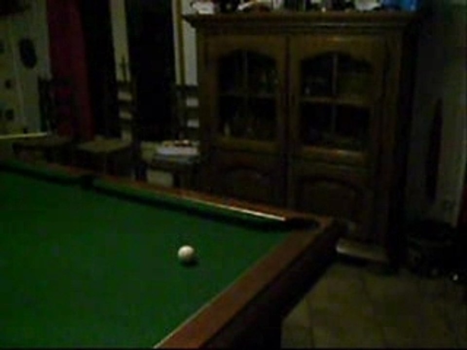 Moi au billard ... (tricks)