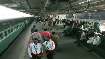 " किस तरह टिकट चेकर ने अपनी सूझ -बुझ से बचाई एक व्यक्ति की जान "