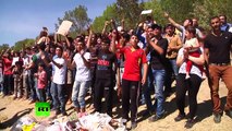 Des réfugiés syriens ont lancé une manifestation spontanée en Turquie