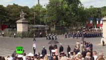 Comment Manuel Valls a vécu le défilé militaire du 14 juillet