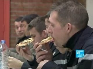 Des pompiers menacés-Reportage-FR-FRANCE24