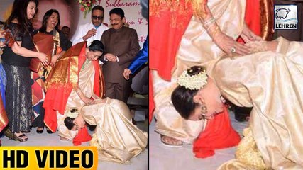 Rekha Bowed Down To Touch Asha Bhosle's Feet