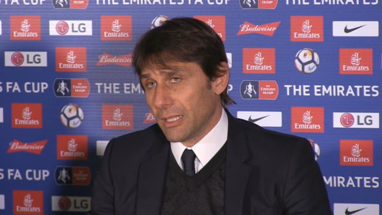 Chelsea need Giroud confident and scoring - Conte