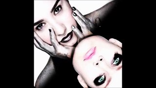 Demi Lovato & Avril Lavigne - Neon Kitty (Neon Lights + Hello Kitty)