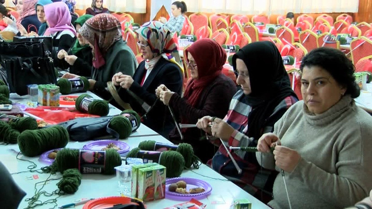 Sakaryalı 300 Nene Hatun, Mehmetçik için örgü yarışına girdi