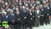 Turquie : des centaines de personnes ont assisté aux obsèques du procureur