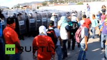 Mexique: plus de 800 étudiants et enseignants mettent le feu à un bâtiment gouvernemental