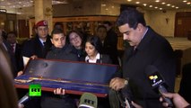 Visite de Maduro à Moscou: Poutine offre une lame de Simón Bolívar au peuple vénézuélien