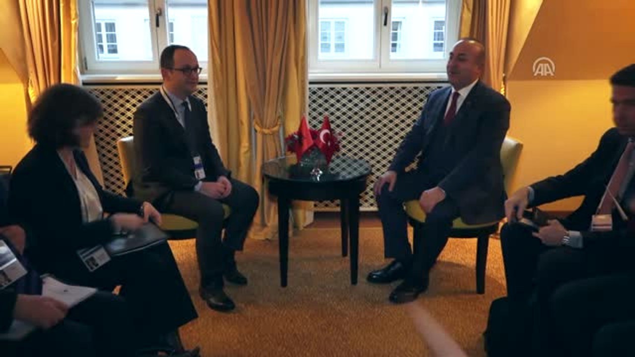 Dışişleri Bakanı Çavuşoğlu, Arnavutluk Dışişleri Bakanı Bushati ile Görüştü
