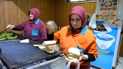 Bu Restoranın Patronu da Tüm Çalışanları da Kadın