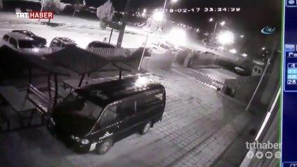 Ciple otomobilin çarpışma anı kamerada