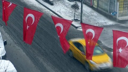 Bahar havası yerini kar yağışına bıraktı