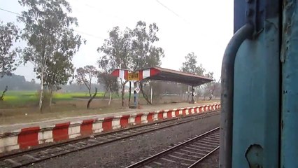 SHEER AGGRESSION | CONTINUOUS HONK WAP-4 BAGH BURNS TRACKS THROUGH PACHRUKHI ON NER