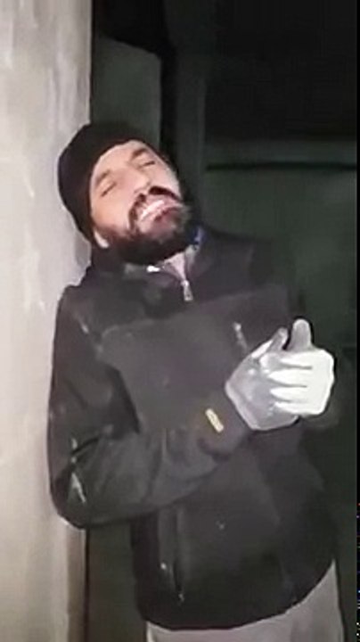 İnşaat işçisinden muhteşem ses muhteşem ilahi 2018
