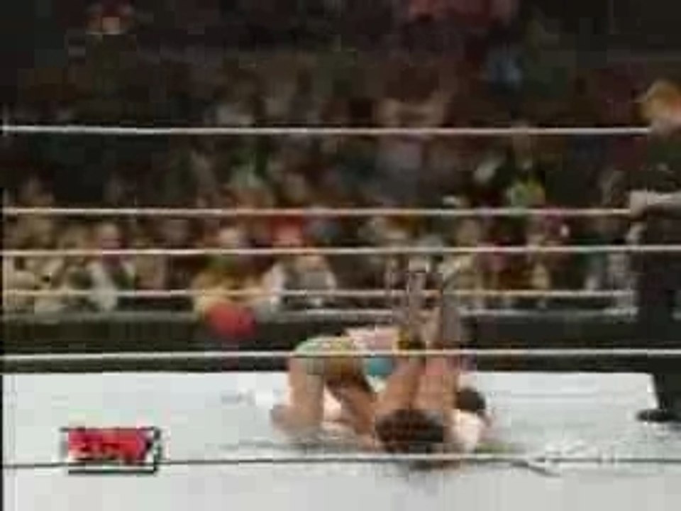 ECW 27/11/07 Kelly Kelly vs Layla