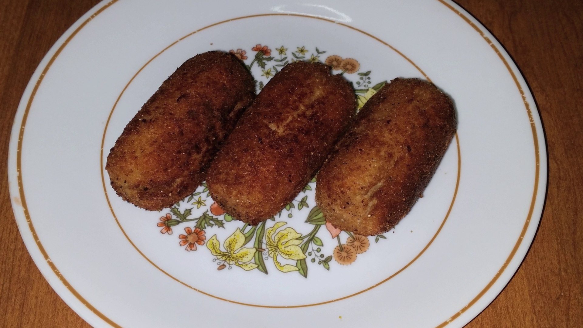 ⁣How to make Cuban-Style Chicken Croquettes