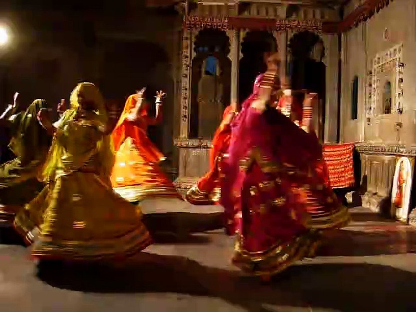 Kalbeliye Sex - Rajasthani folk dancing at the Bagore-ki-Haveli Udaipur, Rajasthan - video  Dailymotion