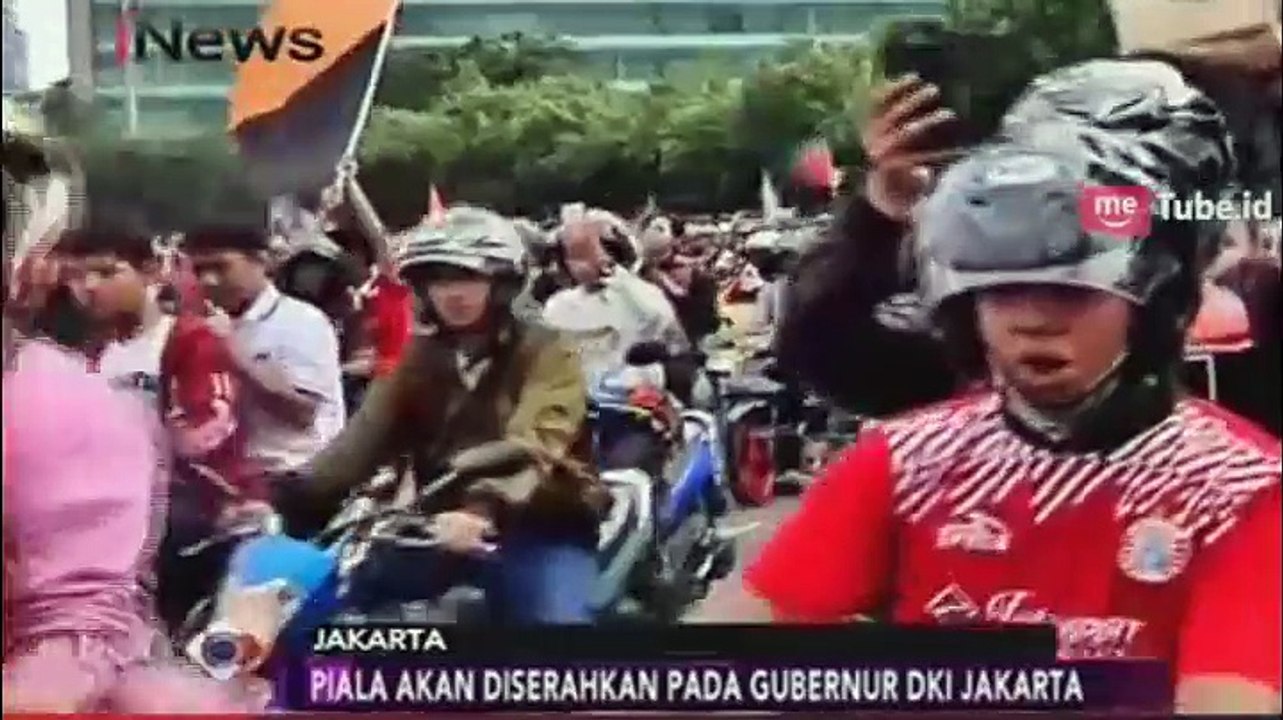 Persija Juara, Ribuan Jakmania Tumpah Ruah di J...