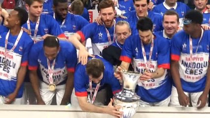 Anadolu Efes, 11. kez kupayı müzesine götürdü