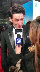 النجم Josh O'Connor يصل  إلى حفل توزيع جوائز الـ "بافتا"