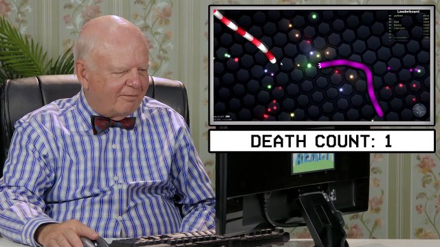 ELDERS PLAY SLITHER.IO (Elders React: Gaming)