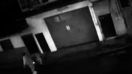 golpea a una mujer y termina golpeado