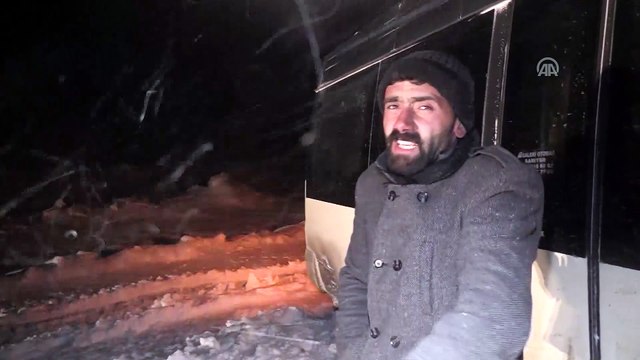 Kar yağışı ve tipi nedeniyle yolda kalan hasta kurtarıldı - KARS