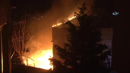 Fatih'te Korkutan Gecekondu Yangını