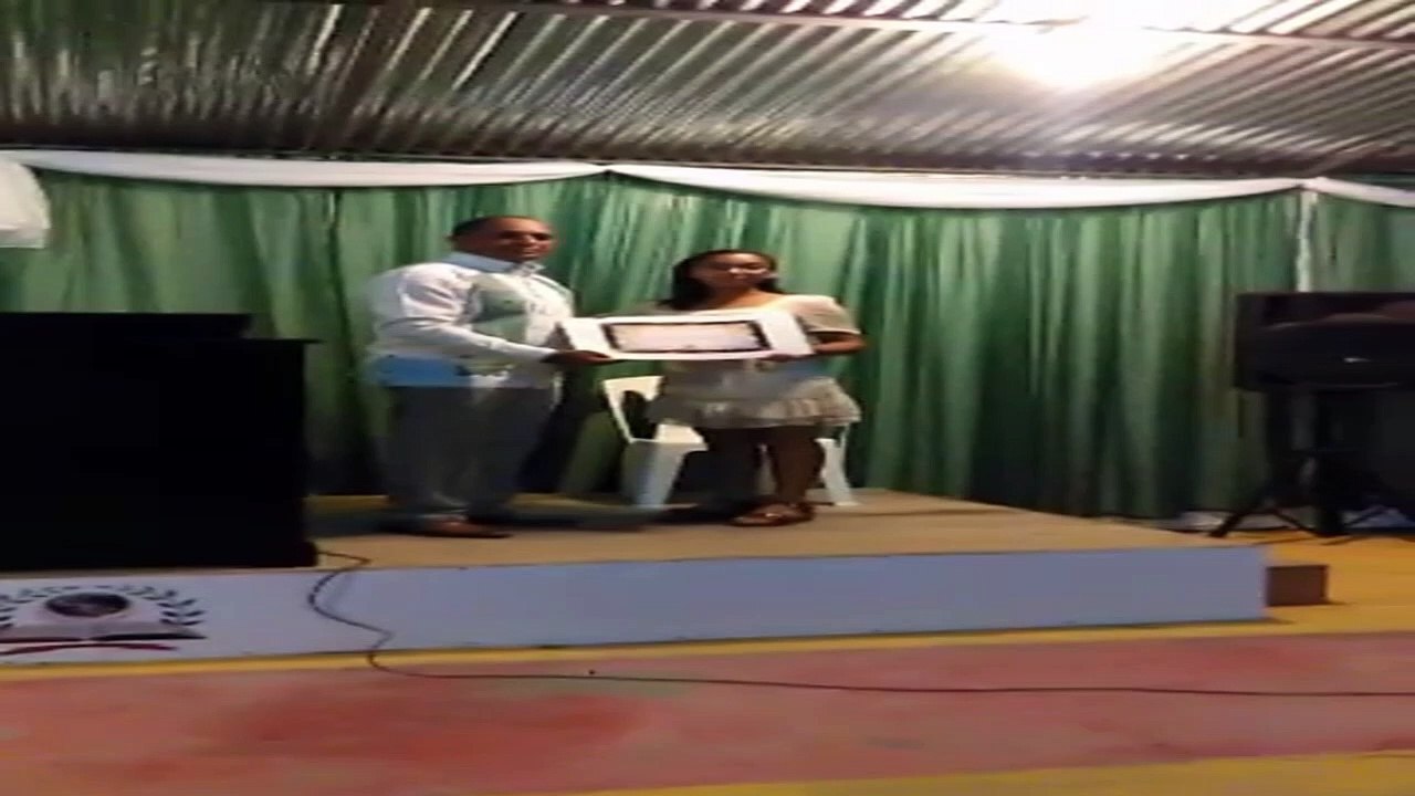 entrega de reconocimiento  en la iglesia fuente de agua de vidad by INDUSTRIA DE VIDEOS DE YIMMY FOREVER - Dailymotion