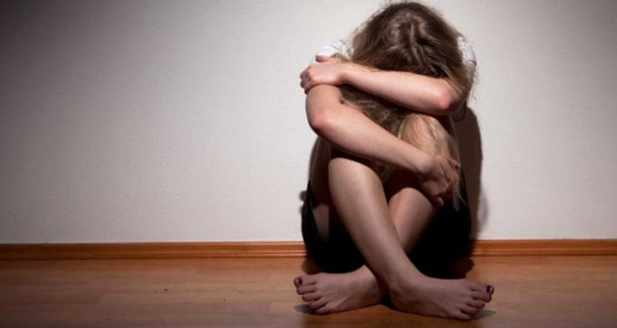 Küçük Kıza Çıplak Fotoğraflarla Şantaj Yapan Sapık, 52 Yıl Hapis Cezasını Duyunca Bayıldı