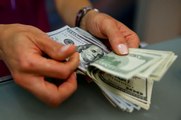 Dolar Yeni Haftaya Sakin Başladı