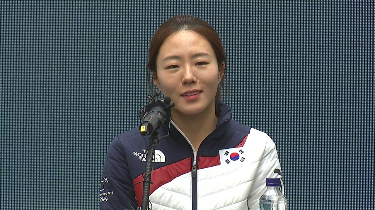 '빙속 여제' 이상화 선수 기자회견 / YTN