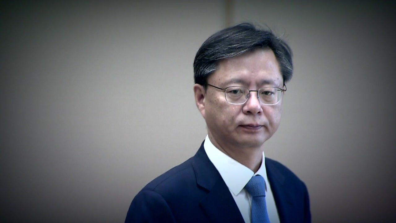 우병우 결국 실형...법원 "국가 혼란 초래" / YTN
