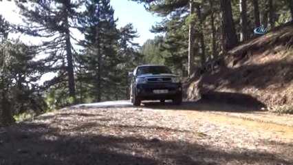 Kar Üstende Paraşüt Keyfi