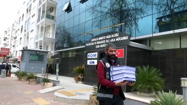 Antalya'daki rüşvet operasyonu şüphelileri adliyeye sevk edildi