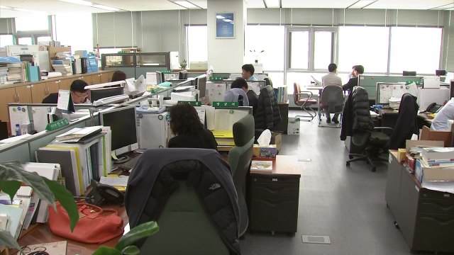 올해 지방공무원 '역대 최대' 2만 5천여명 뽑는다 / YTN