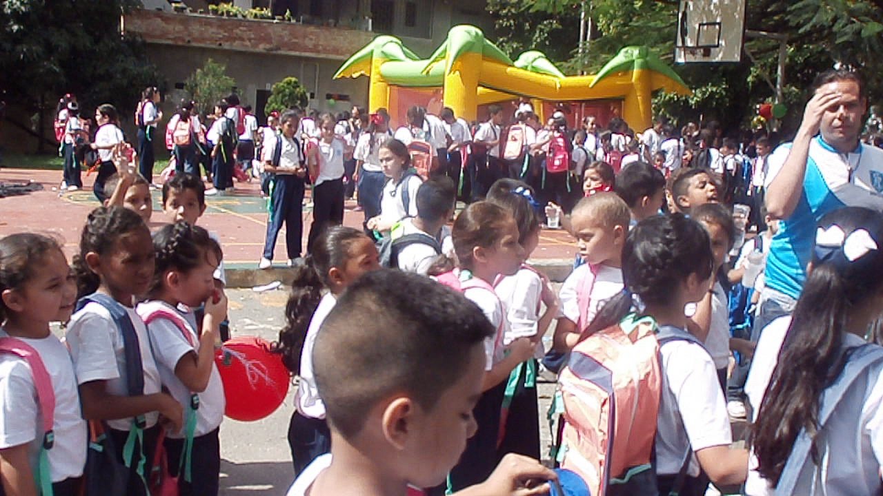Jornada Navideña de parte de la Fundación Yammine - Parte I
