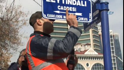 ABD Büyükelçiliği'nin Önündeki Tabela 'Zeytin Dalı' Olarak Değiştirildi