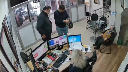 Vicdanlı vatandaş '10 bin TL'yi geri getirdi