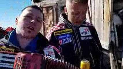 Hrvati i Srbi zajedno pjevali Thomsonove pjesme