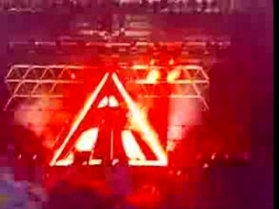 Daft Punk Red Triangle Exclu
