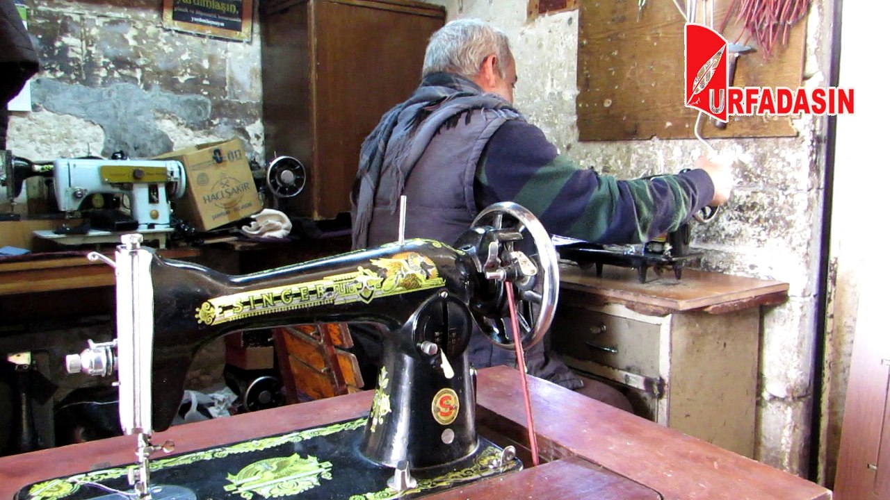 Urfalı 5 Metrekarelik Dükkanda Teknolojiye Meydan Okuyor