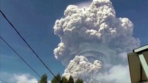인도네시아 시나붕 화산 또 폭발...5000미터 높이 화산재 분출 / YTN