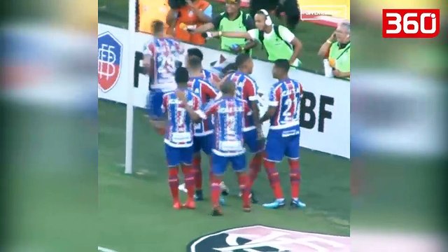 Grushta e shqelma dhe plot 11 kartona të kuq , Shikoni ndeshjen më të dhunshme të 2018 (360video)