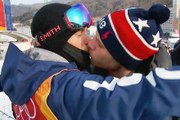 Le premier baiser homosexuel de l'histoire des Jeux Olympiques devient viral sur les réseaux sociaux et déclenche des ce