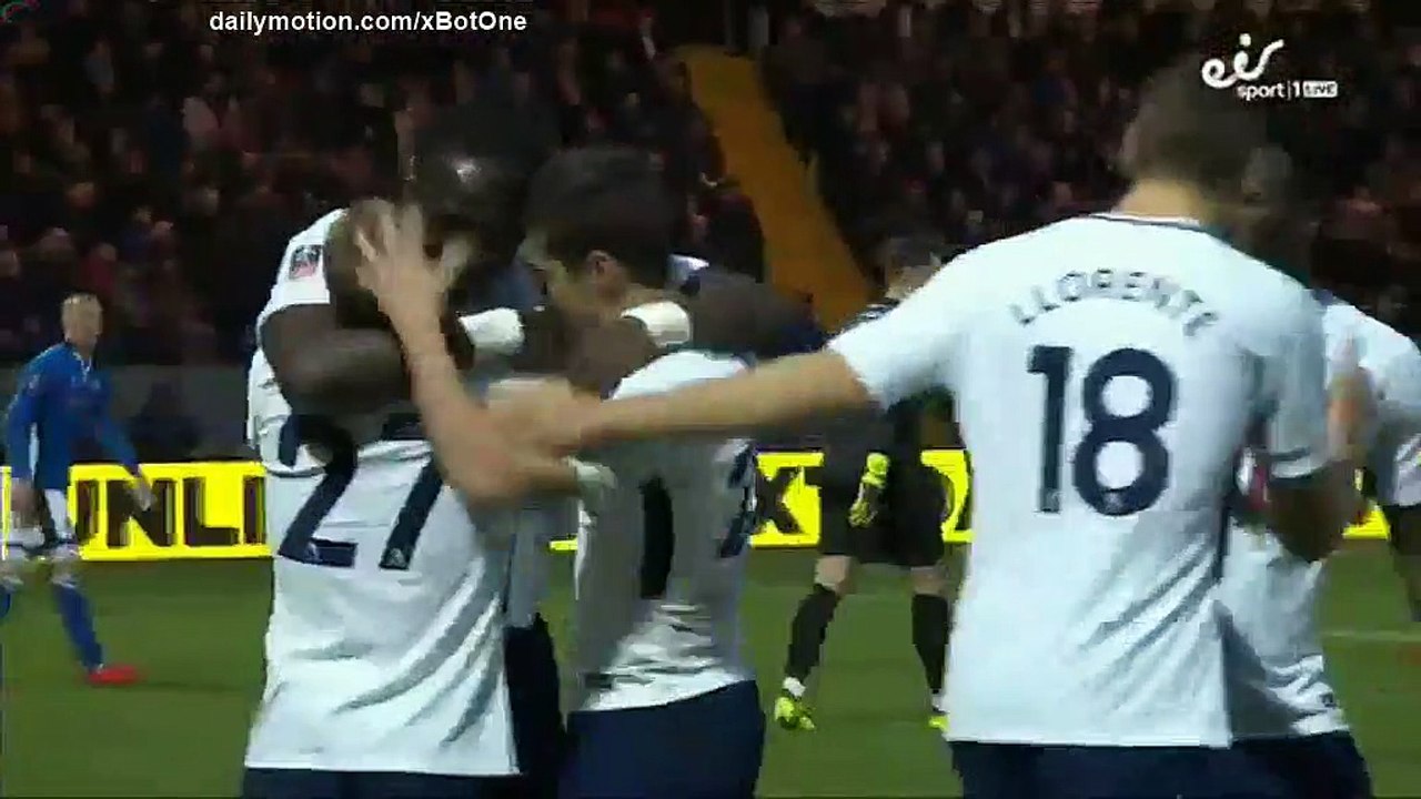 Le premier but de Lucas avec Tottenham !