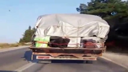 Adamı ev eşyası gibi taşıdılar