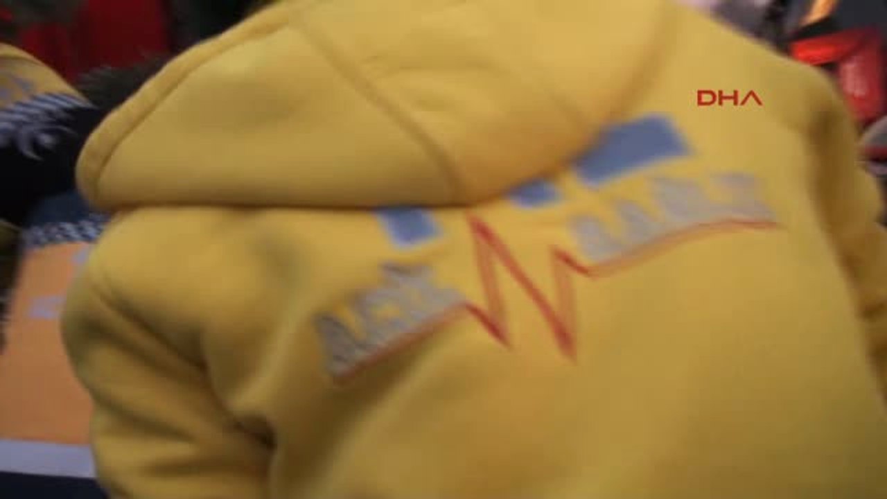 Karaman Hafif Ticari Araç Kafeye Daldı: 1 Ölü, 2 Yaralı