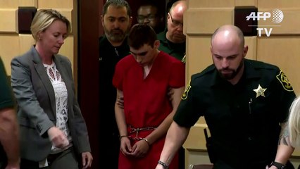 Atirador comparece à Justiça