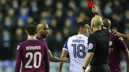 Video herunterladen: Red was right for Delph, frustration was with Cook - Guardiola